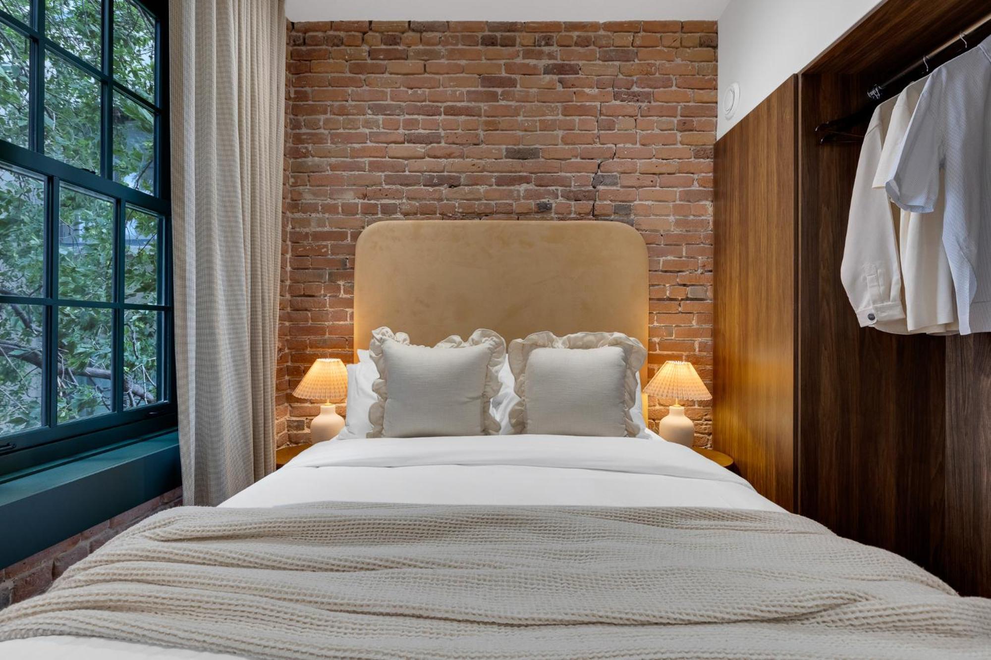 The Mercer Boutique Hotel Montreal Exterior photo