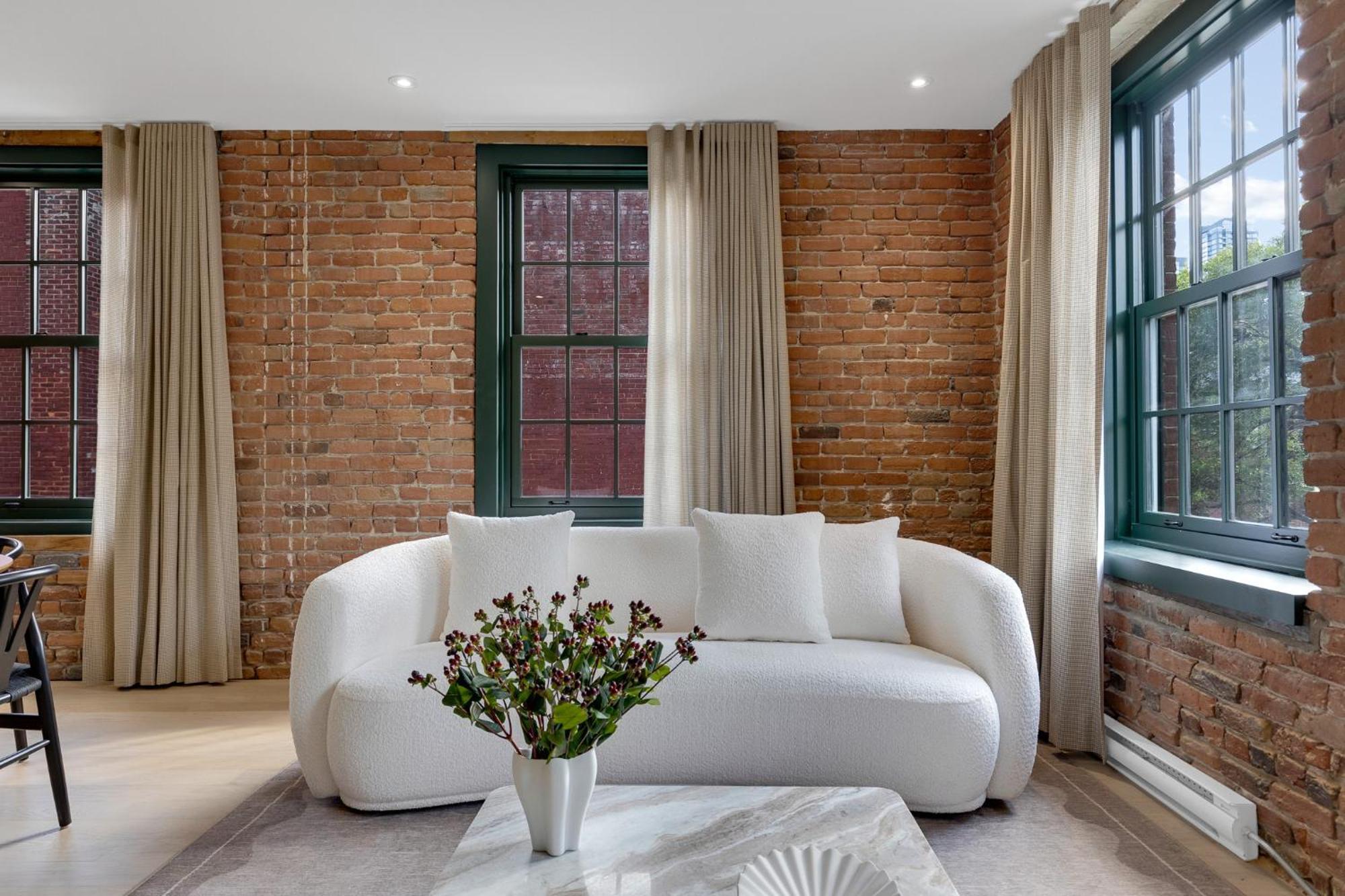 The Mercer Boutique Hotel Montreal Exterior photo